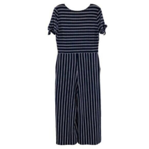 Jolt Women’s Black and White Striped Wide Leg Cropped Jumpsuit - Picture 11 of 11